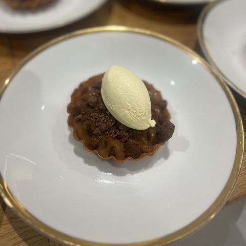 Chocolate Tartlet, Brownie Crumble and Cinnamon Ice Cream